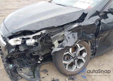 2019 Kia Forte Lxs z USA, uszkodzony, nr VIN 3KPF24AD2KE124486